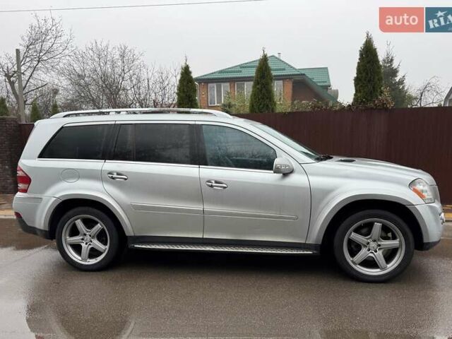 Серый Мерседес ГЛ-класс, объемом двигателя 5.46 л и пробегом 137 тыс. км за 15000 $, фото 7 на Automoto.ua
