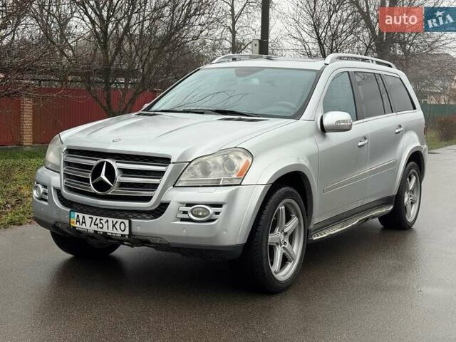 Серый Мерседес ГЛ-класс, объемом двигателя 5.46 л и пробегом 137 тыс. км за 15000 $, фото 19 на Automoto.ua