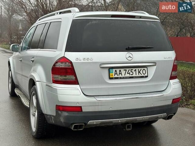 Серый Мерседес ГЛ-класс, объемом двигателя 5.46 л и пробегом 137 тыс. км за 15000 $, фото 26 на Automoto.ua