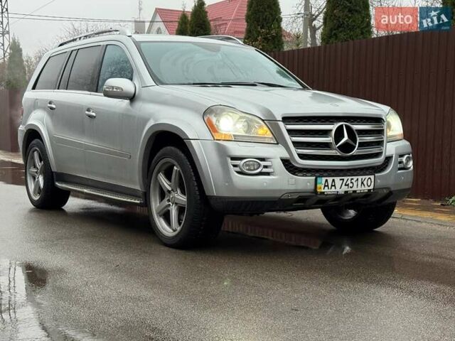 Серый Мерседес ГЛ-класс, объемом двигателя 5.46 л и пробегом 137 тыс. км за 15000 $, фото 4 на Automoto.ua