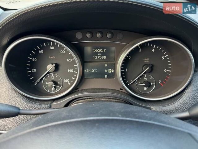 Серый Мерседес ГЛ-класс, объемом двигателя 5.46 л и пробегом 137 тыс. км за 15000 $, фото 40 на Automoto.ua