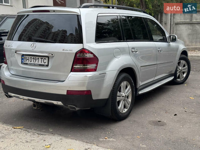 Мерседес ГЛ-класс 2008 в Одессе на Automoto.ua Серый Мерседес ГЛ-класс, объемом двигателя 4.66 л и пробегом 186 тыс. км за 13999 $, фото 5 на Automoto.ua
