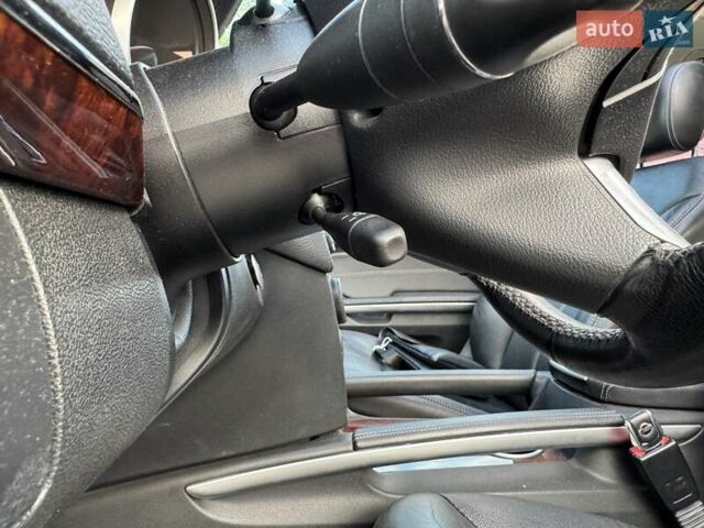 Серый Мерседес ГЛ-класс, объемом двигателя 5.46 л и пробегом 137 тыс. км за 15000 $, фото 41 на Automoto.ua