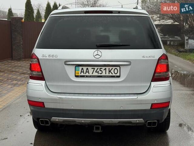 Серый Мерседес ГЛ-класс, объемом двигателя 5.46 л и пробегом 137 тыс. км за 15000 $, фото 14 на Automoto.ua