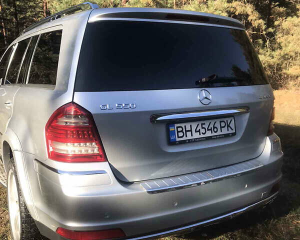 Серый Мерседес ГЛ-класс, объемом двигателя 5.46 л и пробегом 350 тыс. км за 12000 $, фото 6 на Automoto.ua