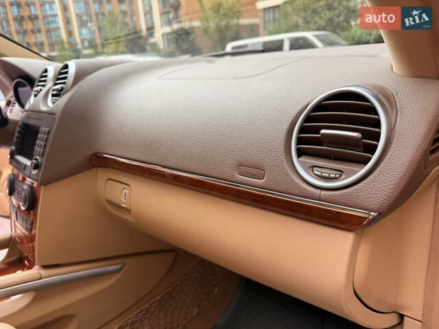 Сірий Мерседес ГЛ-Клас, об'ємом двигуна 4.66 л та пробігом 150 тис. км за 17500 $, фото 96 на Automoto.ua