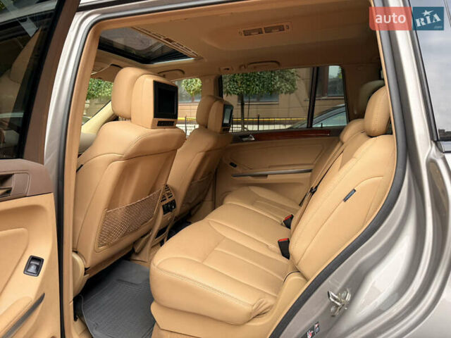 Сірий Мерседес ГЛ-Клас, об'ємом двигуна 4.66 л та пробігом 150 тис. км за 17500 $, фото 63 на Automoto.ua