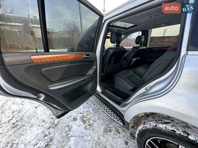 Серый Мерседес ГЛ-класс, объемом двигателя 3 л и пробегом 283 тыс. км за 16800 $, фото 8 на Automoto.ua