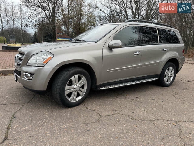 Сірий Мерседес ГЛ-Клас, об'ємом двигуна 2.99 л та пробігом 410 тис. км за 14000 $, фото 14 на Automoto.ua