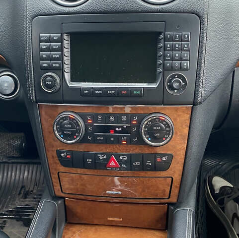 Серый Мерседес ГЛ-класс, объемом двигателя 2.99 л и пробегом 330 тыс. км за 15000 $, фото 9 на Automoto.ua