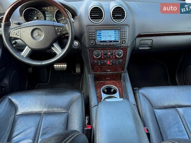 Серый Мерседес ГЛ-класс, объемом двигателя 5.46 л и пробегом 137 тыс. км за 15000 $, фото 33 на Automoto.ua