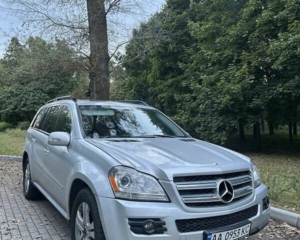 Сірий Мерседес ГЛ-Клас, об'ємом двигуна 4.66 л та пробігом 375 тис. км за 8900 $, фото 6 на Automoto.ua