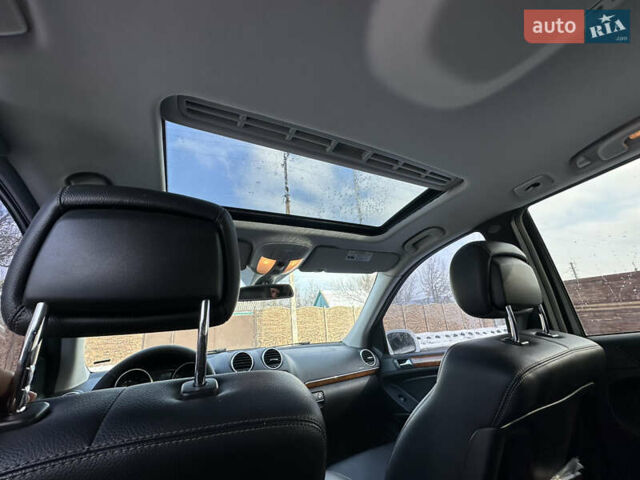 Серый Мерседес ГЛ-класс, объемом двигателя 3 л и пробегом 283 тыс. км за 16800 $, фото 6 на Automoto.ua