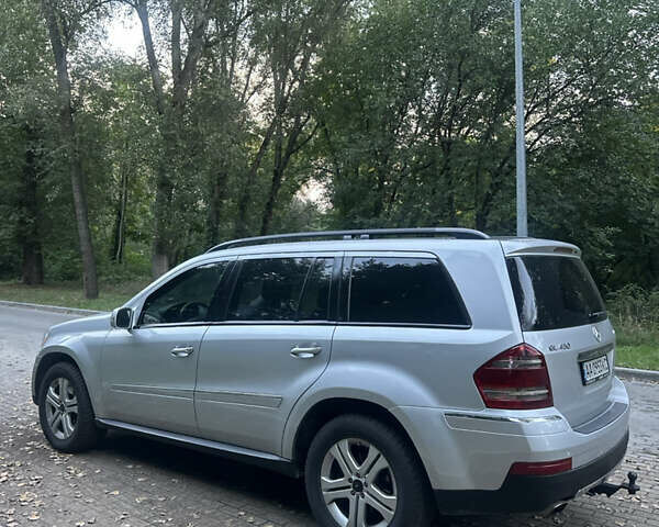 Мерседес ГЛ-класс 2008 в Киеве на Automoto.ua Серый Мерседес ГЛ-класс, объемом двигателя 4.66 л и пробегом 379 тыс. км за 8450 $, фото 2 на Automoto.ua