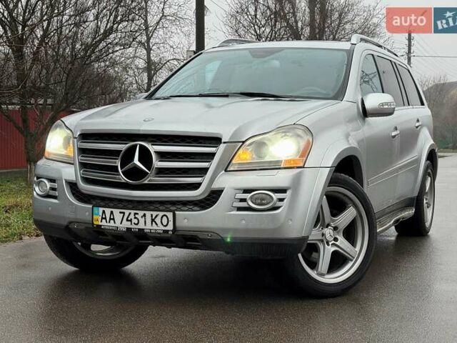 Серый Мерседес ГЛ-класс, объемом двигателя 5.46 л и пробегом 137 тыс. км за 15000 $, фото 18 на Automoto.ua
