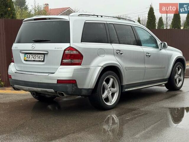 Серый Мерседес ГЛ-класс, объемом двигателя 5.46 л и пробегом 137 тыс. км за 15000 $, фото 9 на Automoto.ua