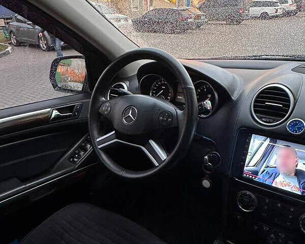 Мерседес ГЛ-Клас 2010 у Києві на Automoto.ua Сірий Мерседес ГЛ-Клас, об'ємом двигуна 2.99 л та пробігом 268 тис. км за 24200 $, фото 9 на Automoto.ua