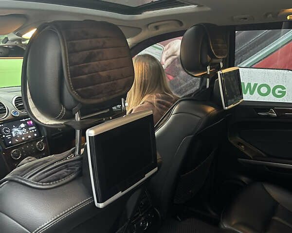 Мерседес ГЛ-Клас 2010 у Києві на Automoto.ua Сірий Мерседес ГЛ-Клас, об'ємом двигуна 2.99 л та пробігом 268 тис. км за 24200 $, фото 17 на Automoto.ua