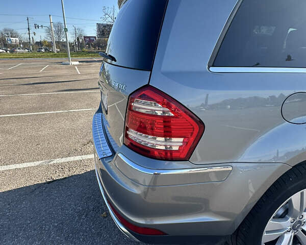 Серый Мерседес ГЛ-класс, объемом двигателя 2.99 л и пробегом 215 тыс. км за 19500 $, фото 8 на Automoto.ua