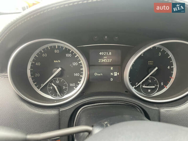 Сірий Мерседес ГЛ-Клас, об'ємом двигуна 2.99 л та пробігом 234 тис. км за 15300 $, фото 10 на Automoto.ua