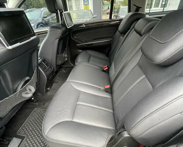 Сірий Мерседес ГЛ-Клас, об'ємом двигуна 2.99 л та пробігом 234 тис. км за 15300 $, фото 15 на Automoto.ua