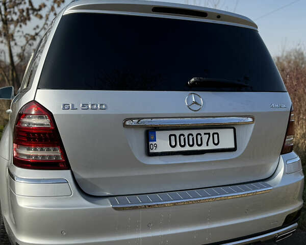 Серый Мерседес ГЛ-класс, объемом двигателя 5.5 л и пробегом 208 тыс. км за 16800 $, фото 1 на Automoto.ua