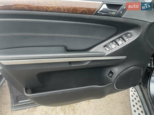 Сірий Мерседес ГЛ-Клас, об'ємом двигуна 2.99 л та пробігом 234 тис. км за 15300 $, фото 11 на Automoto.ua