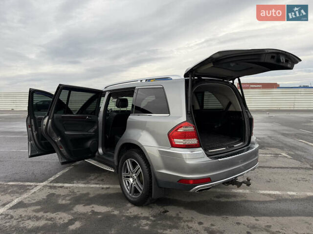 Серый Мерседес ГЛ-класс, объемом двигателя 2.99 л и пробегом 284 тыс. км за 16300 $, фото 29 на Automoto.ua