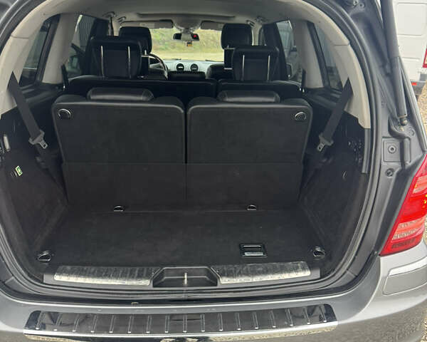 Серый Мерседес ГЛ-класс, объемом двигателя 2.99 л и пробегом 339 тыс. км за 16800 $, фото 13 на Automoto.ua