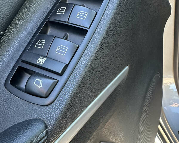 Серый Мерседес ГЛ-класс, объемом двигателя 2.99 л и пробегом 215 тыс. км за 19500 $, фото 22 на Automoto.ua