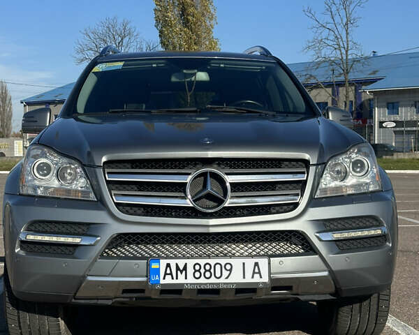 Серый Мерседес ГЛ-класс, объемом двигателя 2.99 л и пробегом 215 тыс. км за 19500 $, фото 1 на Automoto.ua