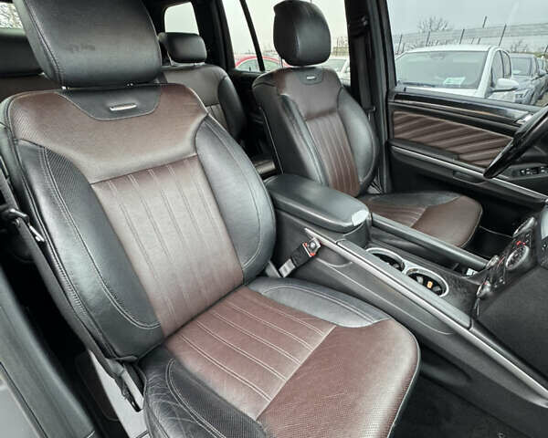 Серый Мерседес ГЛ-класс, объемом двигателя 3 л и пробегом 309 тыс. км за 20500 $, фото 33 на Automoto.ua