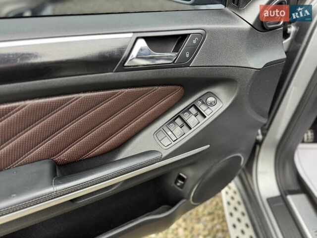 Серый Мерседес ГЛ-класс, объемом двигателя 3 л и пробегом 309 тыс. км за 20500 $, фото 19 на Automoto.ua