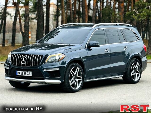 Серый Мерседес ГЛ-класс, объемом двигателя 3 л и пробегом 190 тыс. км за 25500 $, фото 1 на Automoto.ua