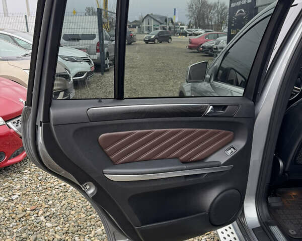 Серый Мерседес ГЛ-класс, объемом двигателя 3 л и пробегом 309 тыс. км за 20500 $, фото 24 на Automoto.ua