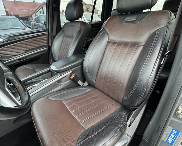 Серый Мерседес ГЛ-класс, объемом двигателя 3 л и пробегом 309 тыс. км за 20500 $, фото 20 на Automoto.ua