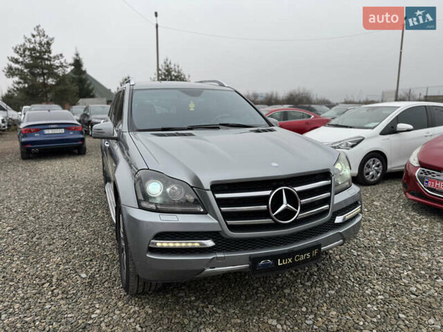 Серый Мерседес ГЛ-класс, объемом двигателя 3 л и пробегом 309 тыс. км за 20500 $, фото 3 на Automoto.ua