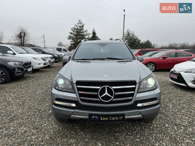 Серый Мерседес ГЛ-класс, объемом двигателя 3 л и пробегом 309 тыс. км за 20500 $, фото 5 на Automoto.ua