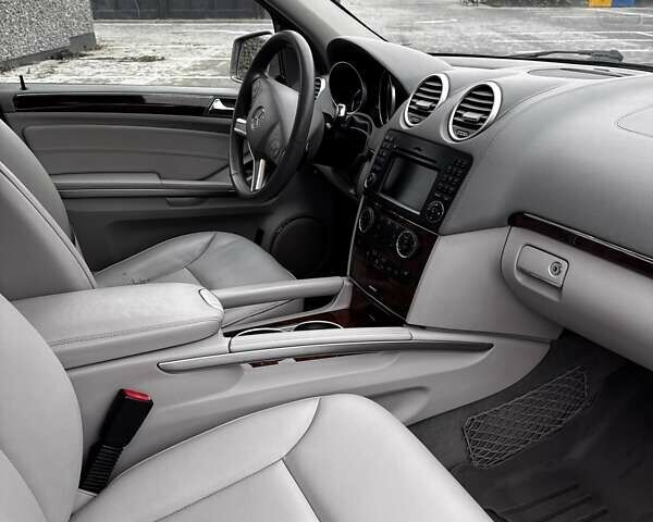 Сірий Мерседес ГЛ-Клас, об'ємом двигуна 2.99 л та пробігом 290 тис. км за 19900 $, фото 15 на Automoto.ua