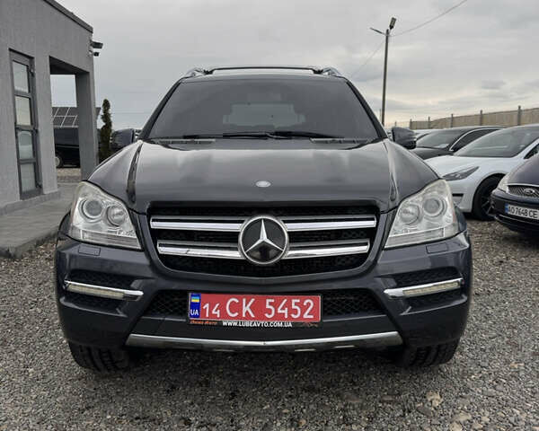 Серый Мерседес ГЛ-класс, объемом двигателя 3 л и пробегом 192 тыс. км за 17400 $, фото 2 на Automoto.ua