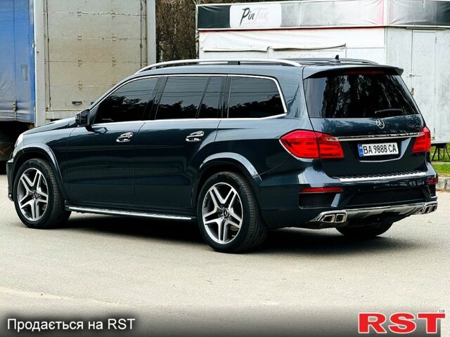 Серый Мерседес ГЛ-класс, объемом двигателя 3 л и пробегом 190 тыс. км за 25500 $, фото 3 на Automoto.ua