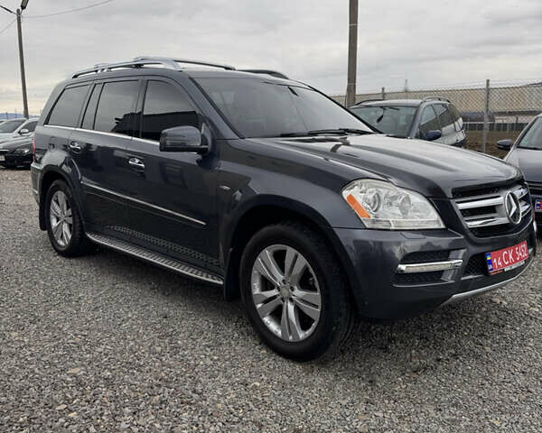 Серый Мерседес ГЛ-класс, объемом двигателя 3 л и пробегом 192 тыс. км за 17400 $, фото 4 на Automoto.ua