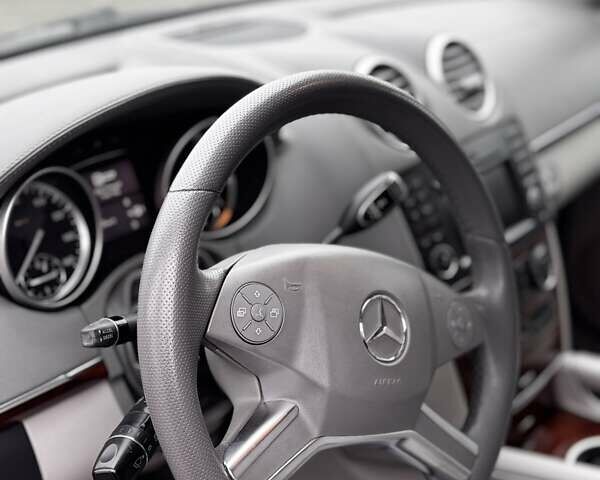 Сірий Мерседес ГЛ-Клас, об'ємом двигуна 2.99 л та пробігом 290 тис. км за 19900 $, фото 40 на Automoto.ua