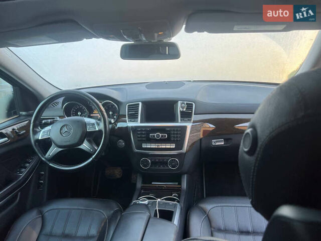 Серый Мерседес ГЛ-класс, объемом двигателя 4.6 л и пробегом 320 тыс. км за 12000 $, фото 7 на Automoto.ua