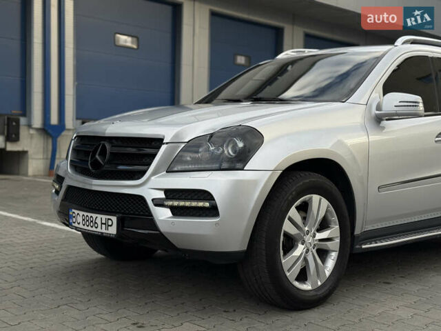 Сірий Мерседес ГЛ-Клас, об'ємом двигуна 2.99 л та пробігом 224 тис. км за 19500 $, фото 2 на Automoto.ua