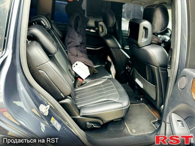 Серый Мерседес ГЛ-класс, объемом двигателя 3 л и пробегом 190 тыс. км за 25500 $, фото 9 на Automoto.ua