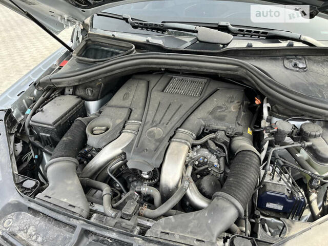 Серый Мерседес ГЛ-класс, объемом двигателя 4.7 л и пробегом 314 тыс. км за 29999 $, фото 29 на Automoto.ua