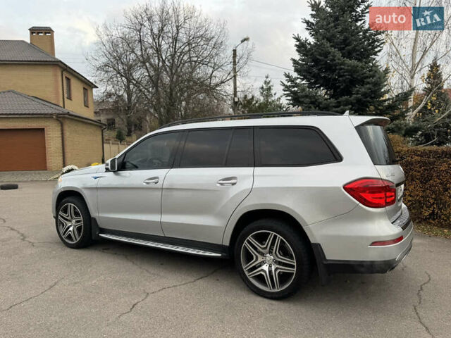 Серый Мерседес ГЛ-класс, объемом двигателя 4.66 л и пробегом 220 тыс. км за 24600 $, фото 3 на Automoto.ua