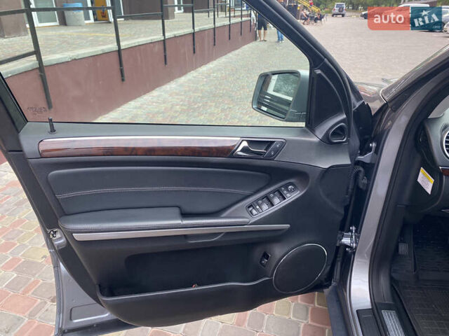Сірий Мерседес ГЛ-Клас, об'ємом двигуна 2.99 л та пробігом 243 тис. км за 17000 $, фото 10 на Automoto.ua