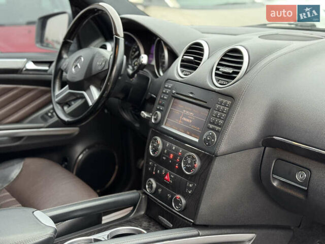 Серый Мерседес ГЛ-класс, объемом двигателя 3 л и пробегом 309 тыс. км за 20500 $, фото 34 на Automoto.ua